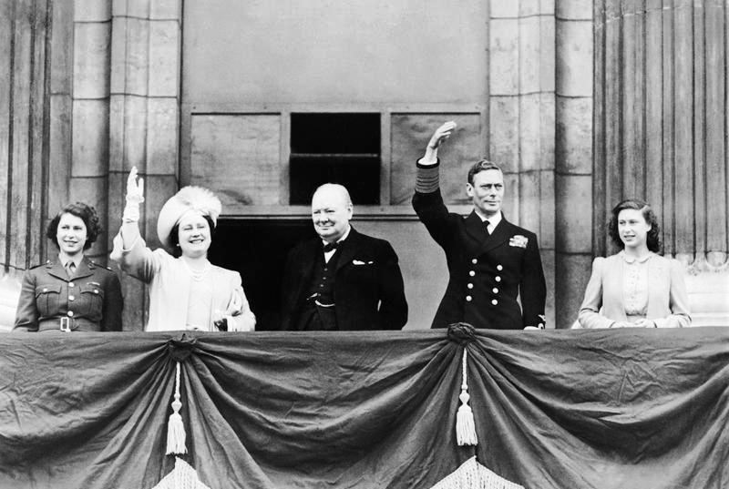 buckingham-palace-ve-day