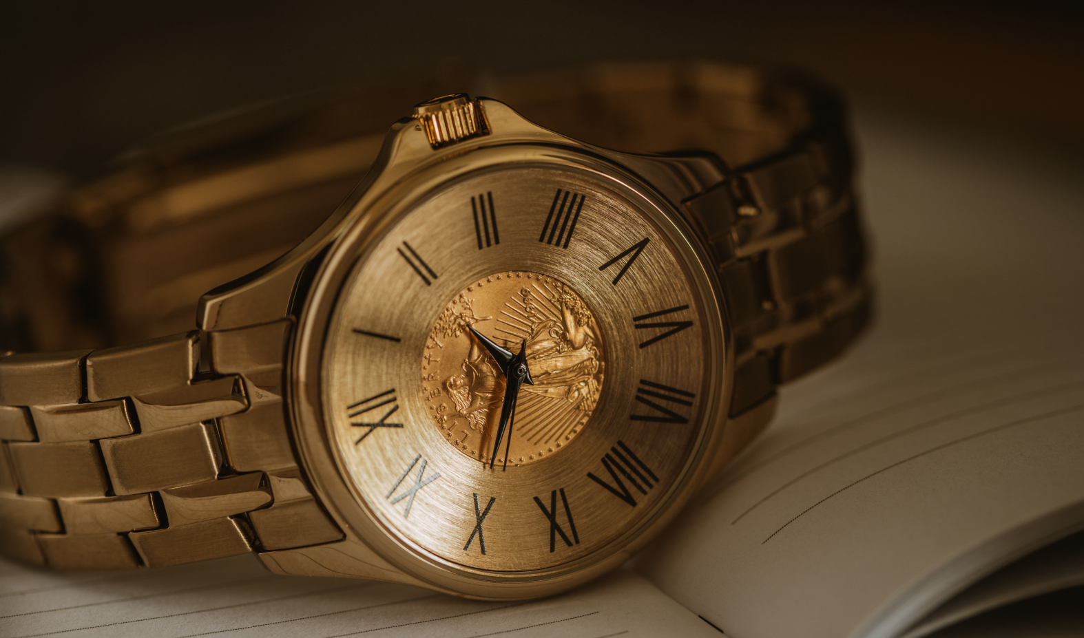   The coin watch connects tradition with history, and with just a glance, serves as a constant reminder of some of the most favoured and timeless coins.