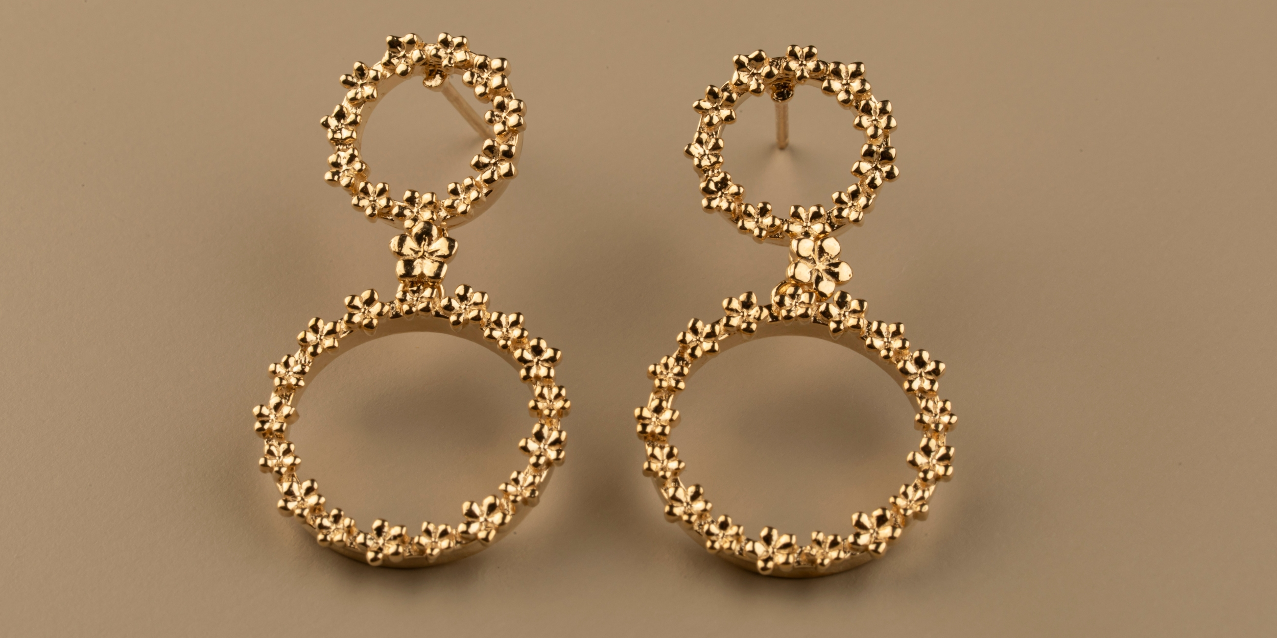 The Forget-Me-Not 'Full Floral Wreath' Drop solid 9-carat Gold Earrings