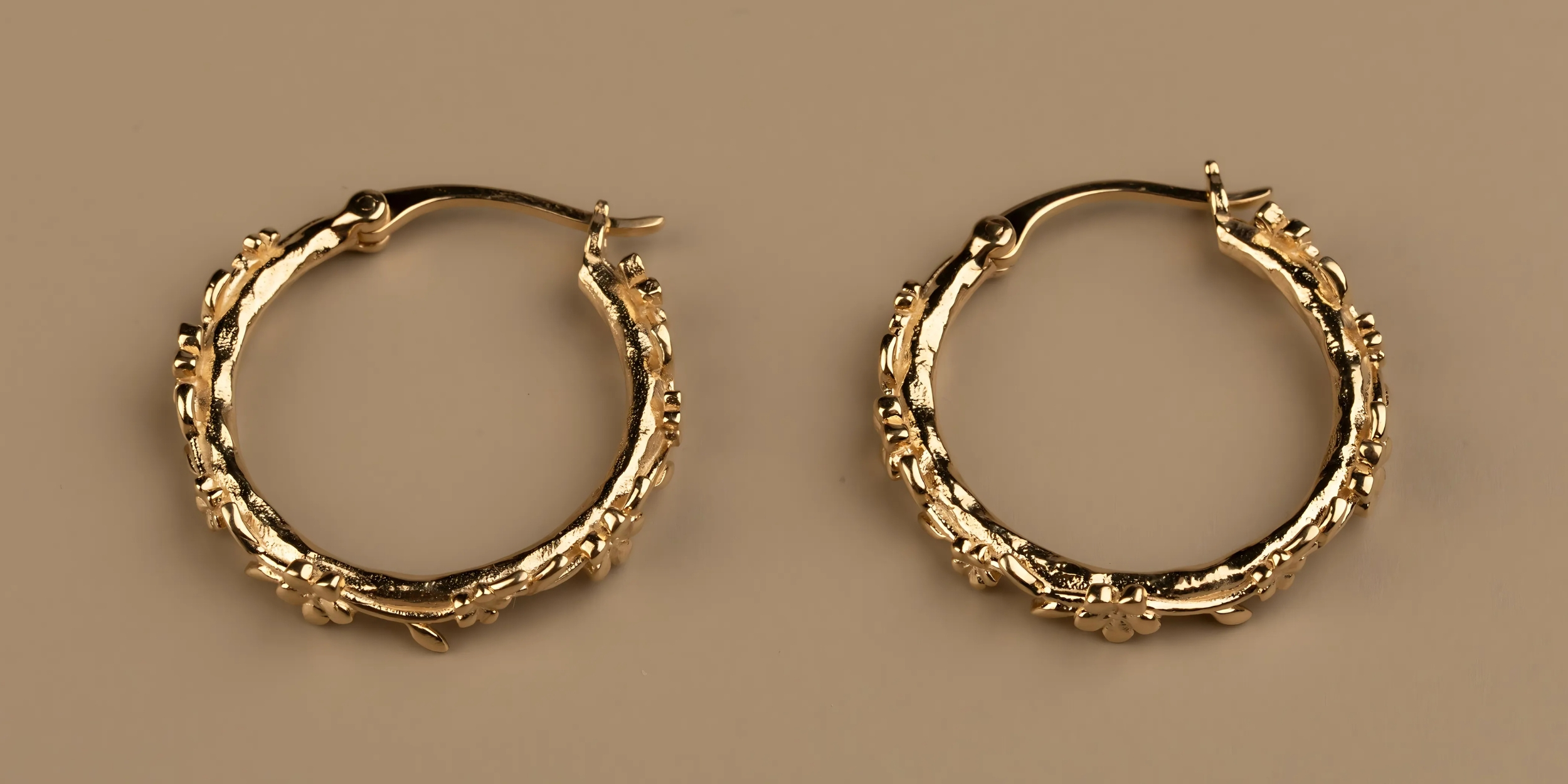 The Forget-Me-Not 'Wreath' 9-carat Gold Hoop Earrings