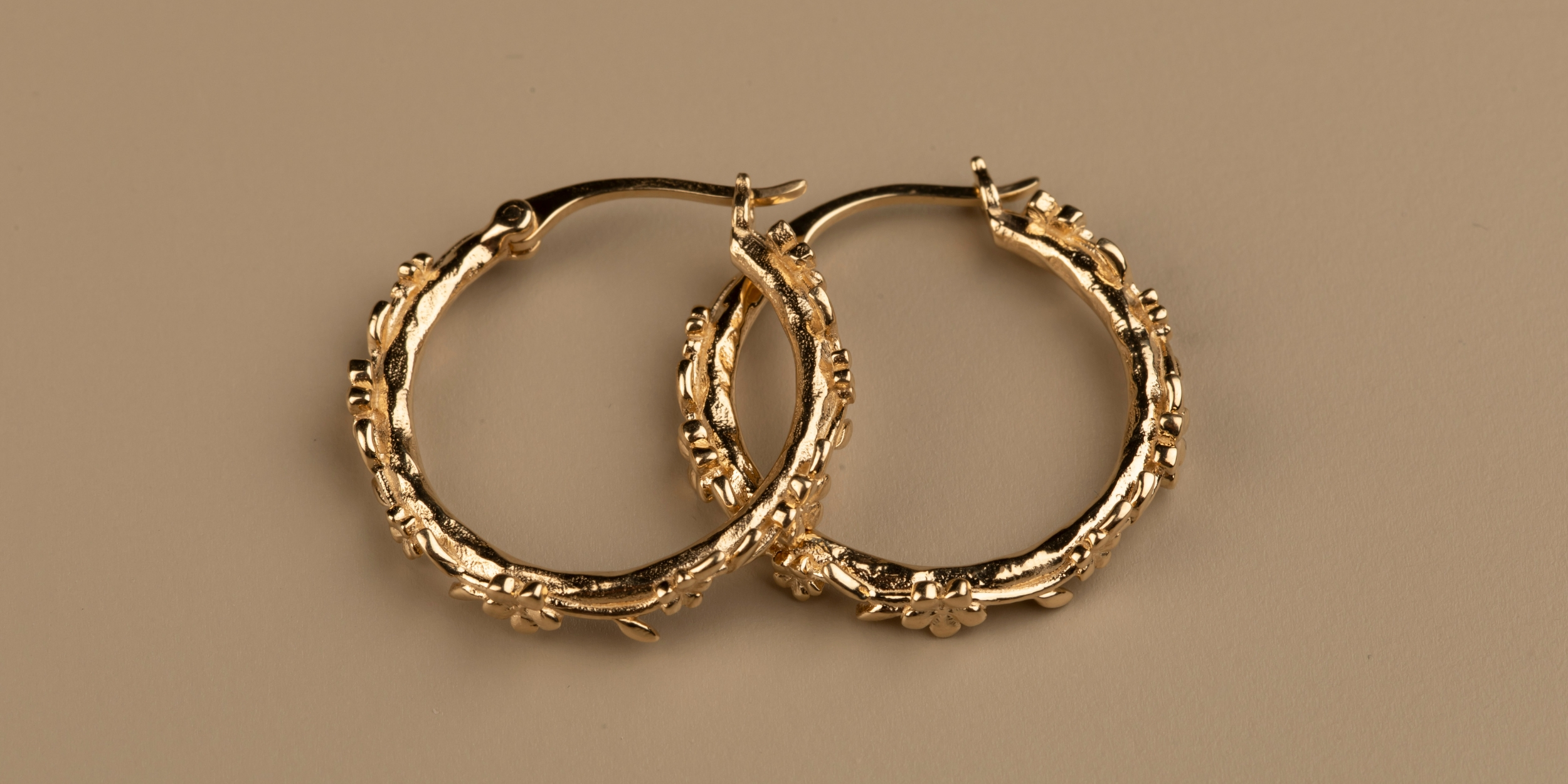 The Forget-Me-Not 'Wreath' 9-carat Gold Hoop Earrings