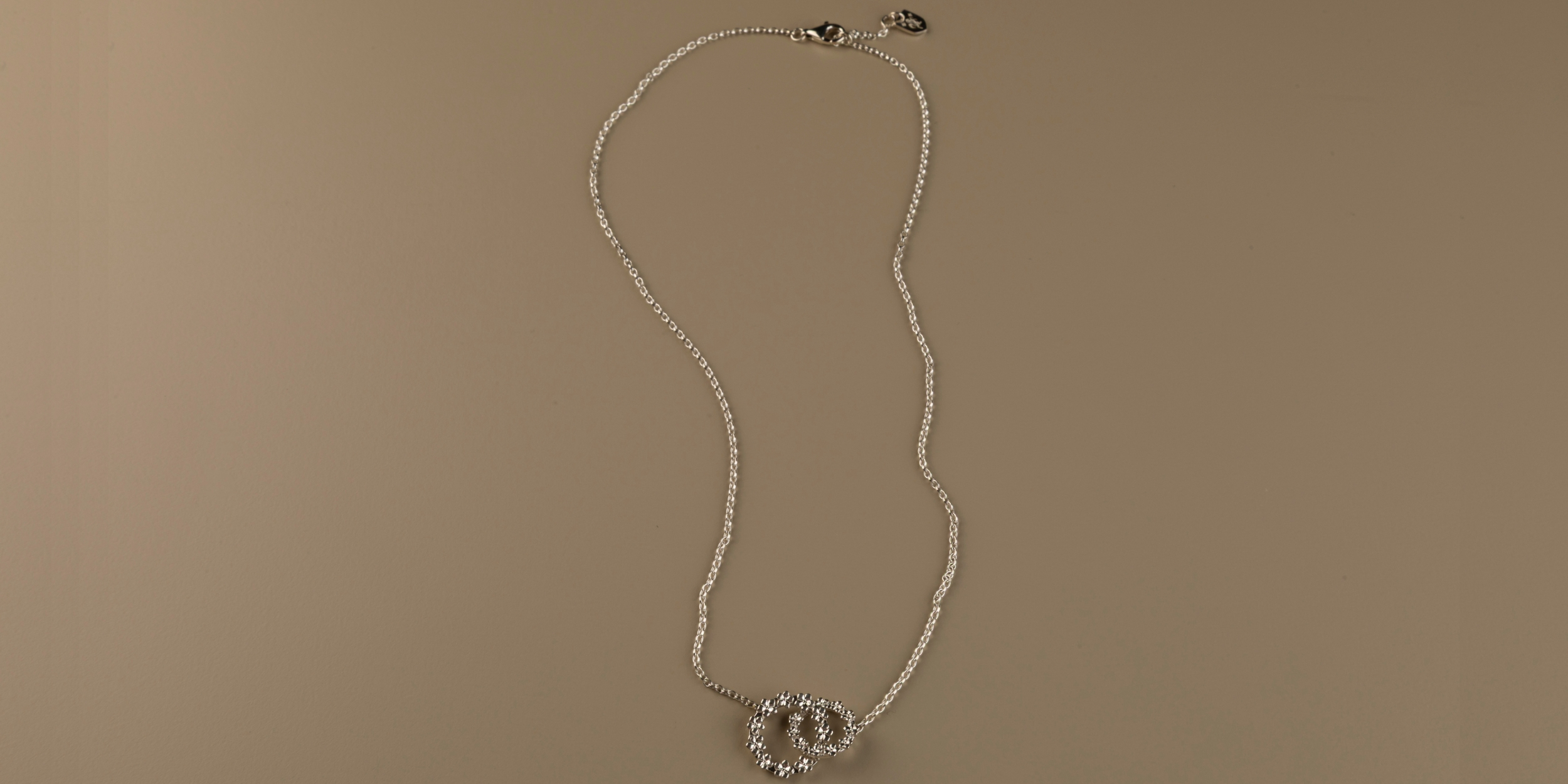 The Forget-Me-Not 'Love Link Wreath' Silver Necklace