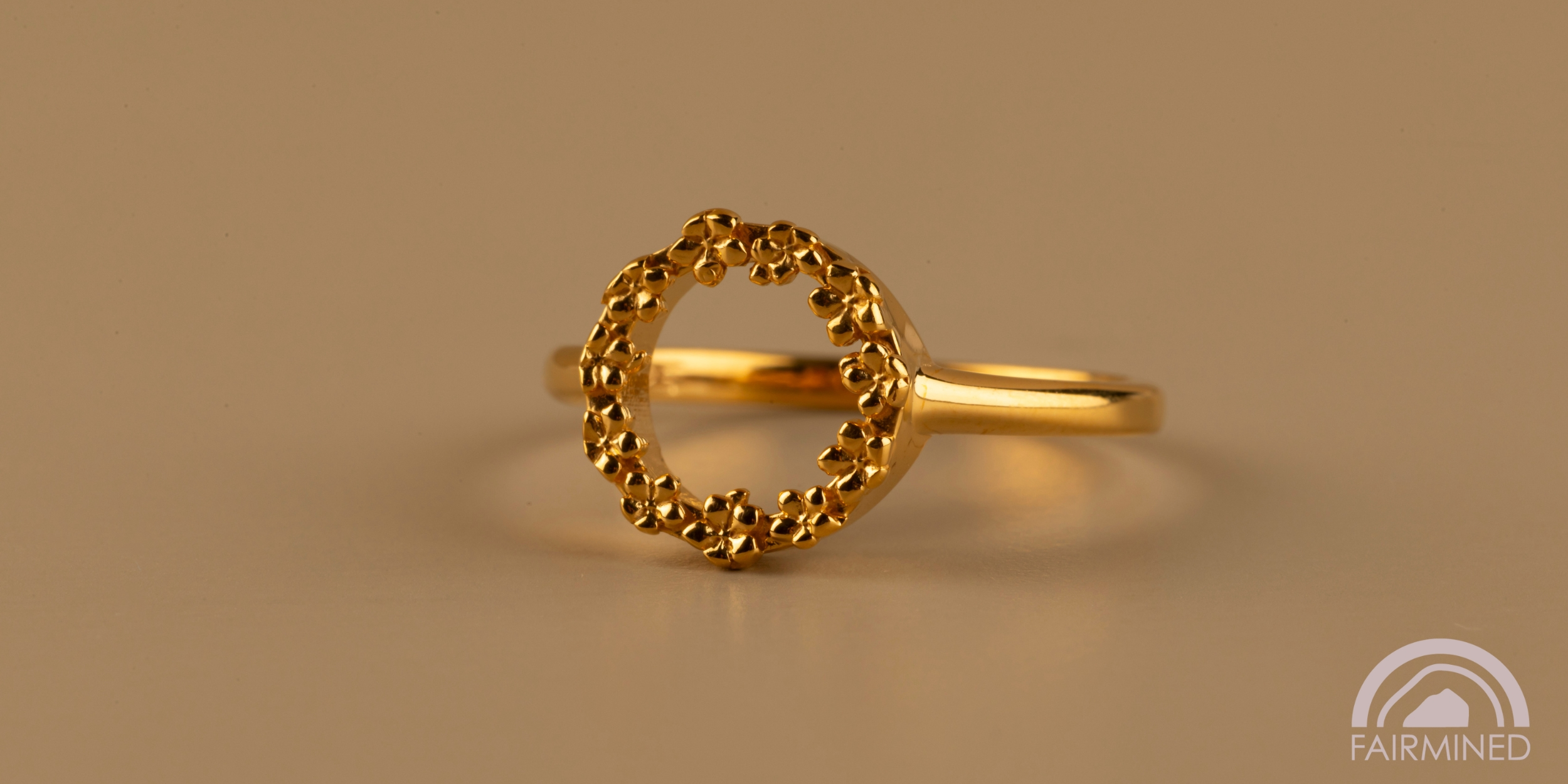 The Forget-Me-Not 'Wreath' Silver Ring Layered in Fairmined Gold
