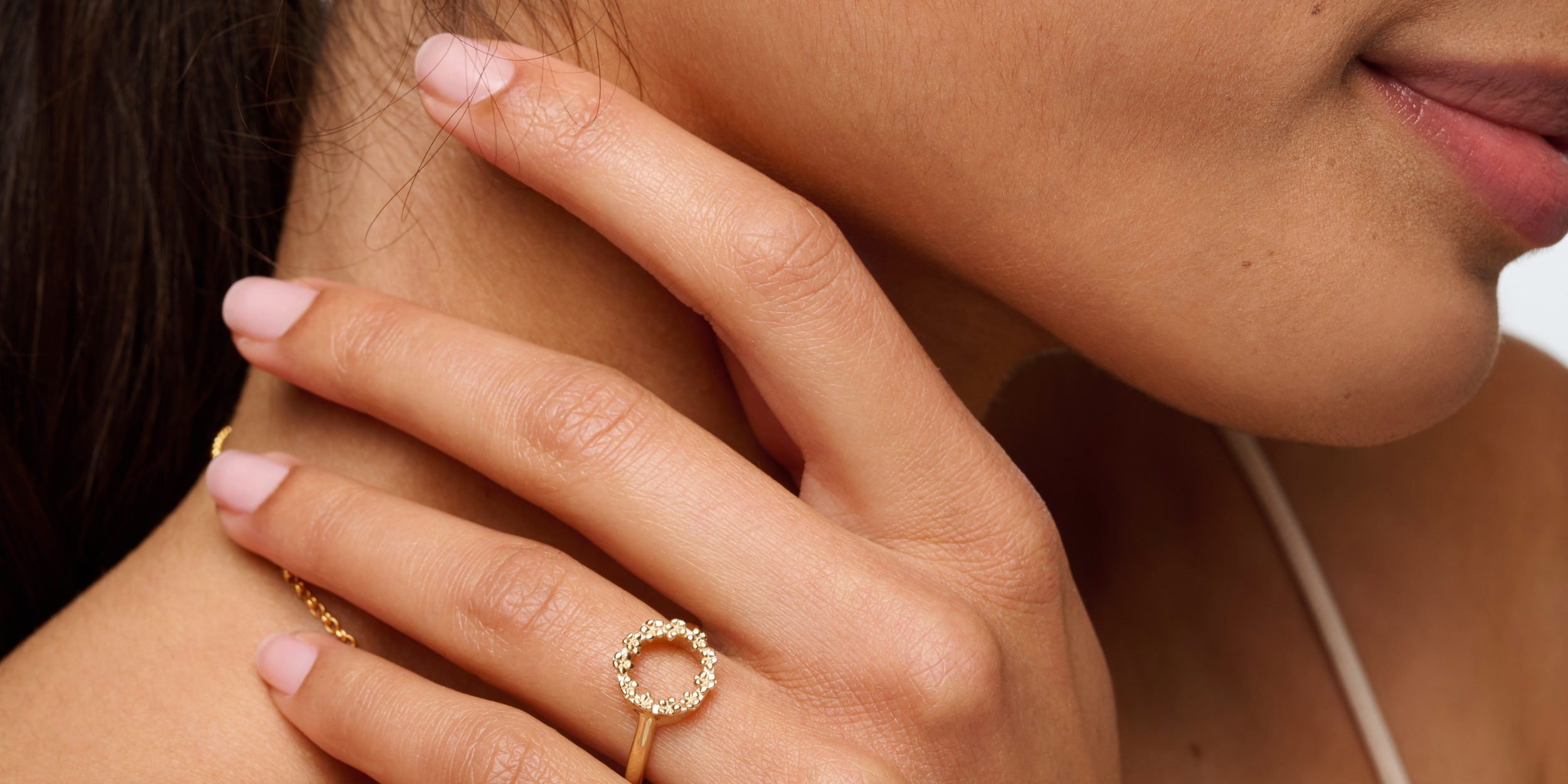 The Forget-Me-Not 'Wreath' Silver Ring Layered in Fairmined Gold